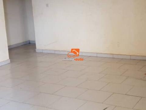 Appartement à Efoulan