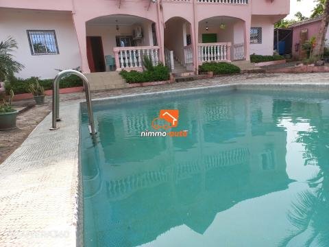 Magnifique et spacieux appartement avec piscine à louer à Kribi Ebouye