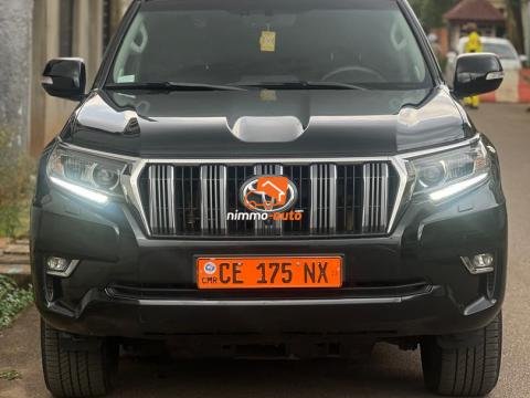 SUV de grand standing de marque Toyota Prado à louer dans la ville de Yaoundé et en dehors