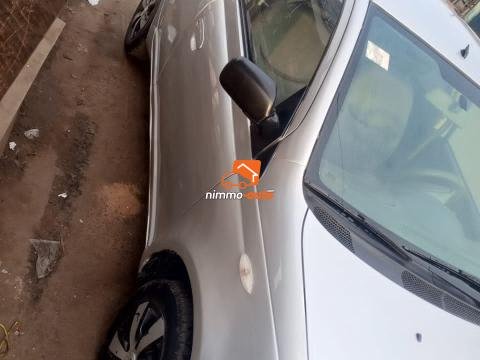 Toyota Yaris    2003