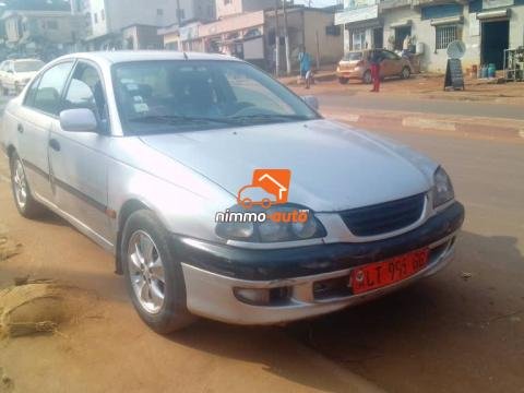 Avensis berline à vendre