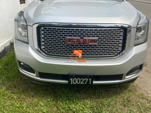 GMC 8places à louer
