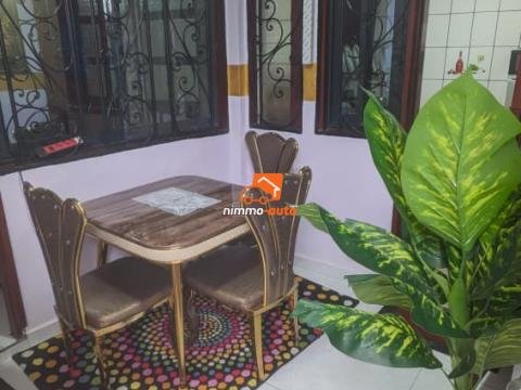 Vaste studio meublé à louer à AKWA