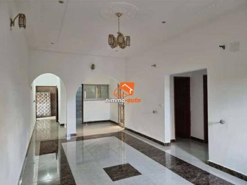 Appartement à louer à Odza