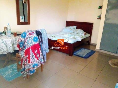 Chambre moderne à louer à Efoulan
