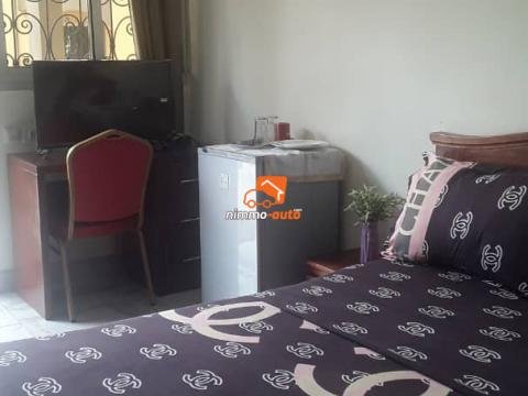 Chambre meublée à louer à Yaoundé Efoulan