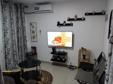 Studio meublé à louer à Douala (cité des palmiers)