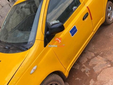 Yaris climatisé en taxi à vendre