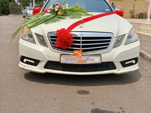 Mercedes de luxe à louer pour cérémonie