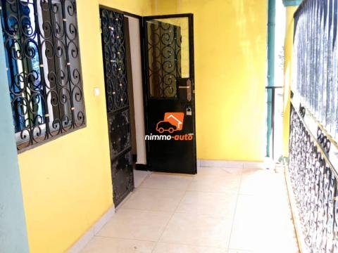 Appartement moderne à louer à Emana