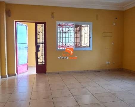 Incroyable appartement moderne staffé partout à Biyemassi montée des soeurs