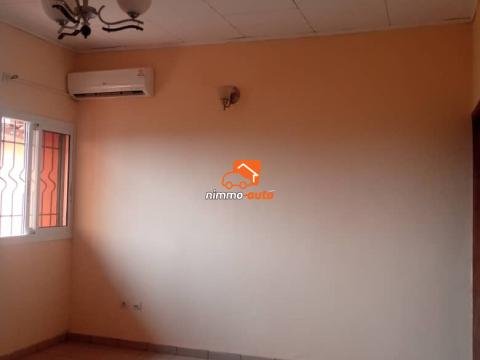 Appartement moderne à Yassa non loin de la station Total