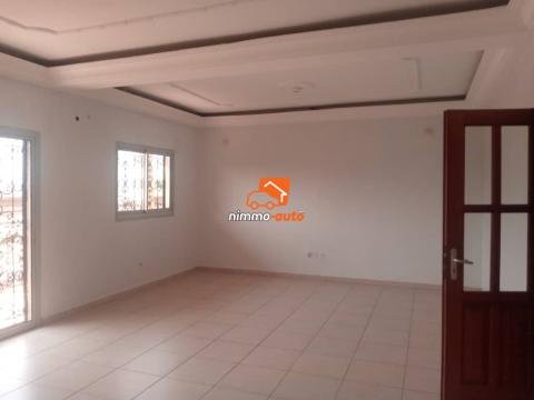 Appartement très bon standing à louer à Yassa