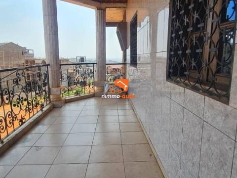 Appartement moderne situé à la chapelle Nsimeyong à louer