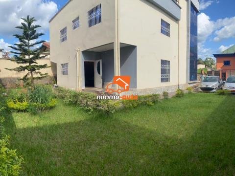 Duplex tout neuf et très chic à vendre à Awae
