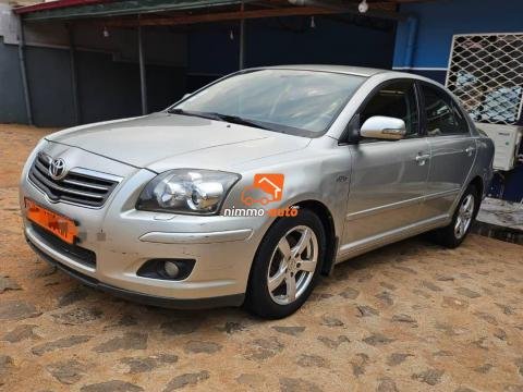 Toyota avensis à louer avec chauffeur au prix imbattable de 45000 par jour
