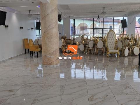 SOMPTUEUSE SALLE DE FETE A LOUER A ODZA POUR SUBLIMER VOS EVENEMENTS 600 PLACES