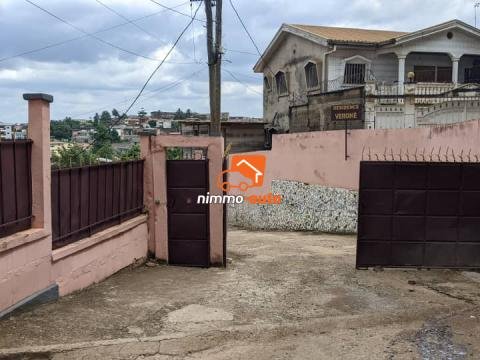 TRES BEL APPARTEMENT MEUBLE A LOUER A NGOUSSO