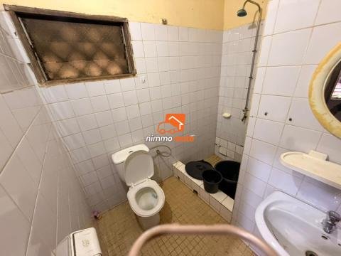 Duplex Moderne à Vendre – TKC, Yaoundé, en bordure de route (pour habitation ou bureau) sur 400sq.m (mètre carré avec TF)