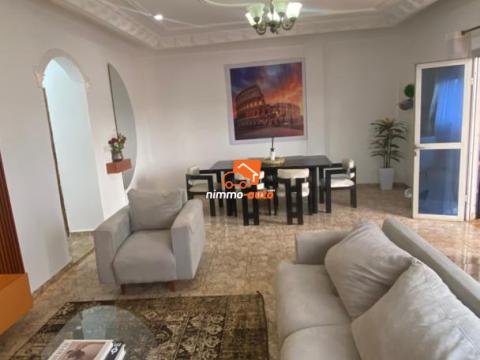 MAGNIFIQUE APPARTEMENT MEUBLE A LOUER A  LA POSTE CENTRALE YAOUNDE