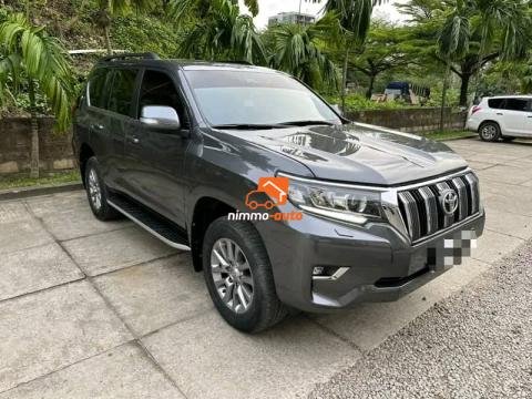 TOYOTA LAND CRUISER PRADO A LOUER A DOUALA