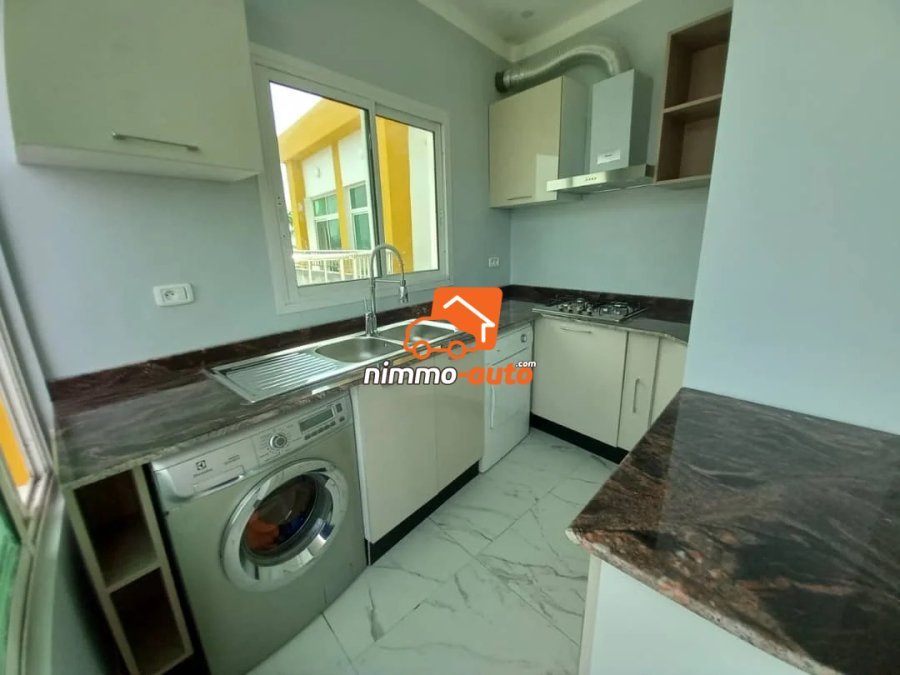 Penthouse (appartement meublé luxueux au dernier étage) à louer à Bastos
