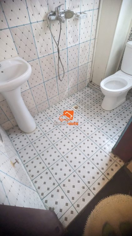 chambre meublée à louer au quartier makepe