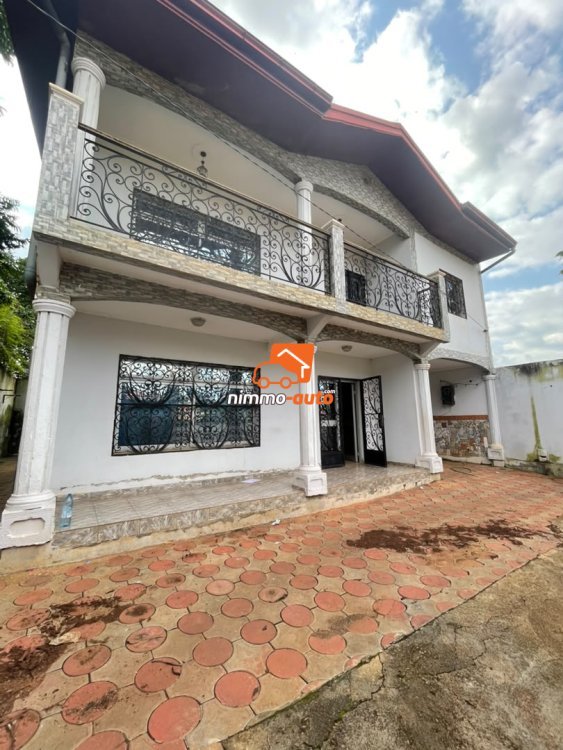 Duplex à louer à NGOUSSO