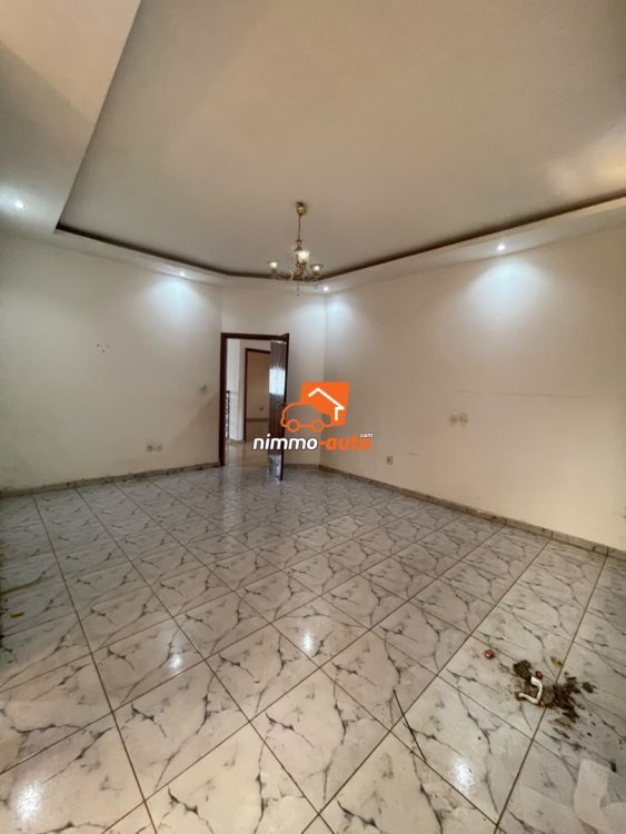Duplex à louer à NGOUSSO
