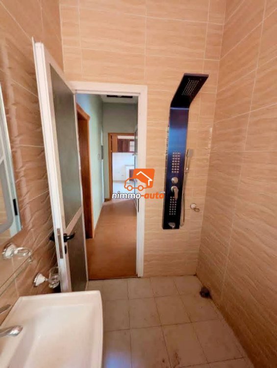 tres beau studio haut standing à louer  à mimboman