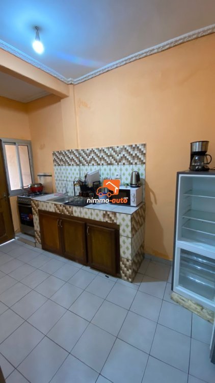 MAGNIFIQUE APPARTEMENT MEUBLE A LOUER A  LA POSTE CENTRALE YAOUNDE