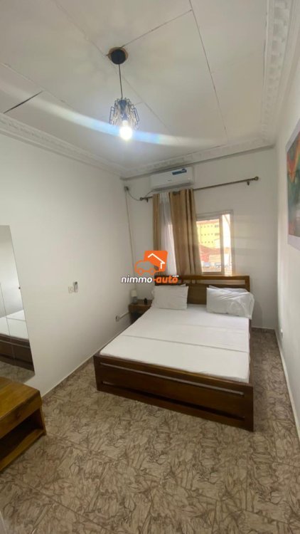 MAGNIFIQUE APPARTEMENT MEUBLE A LOUER A  LA POSTE CENTRALE YAOUNDE