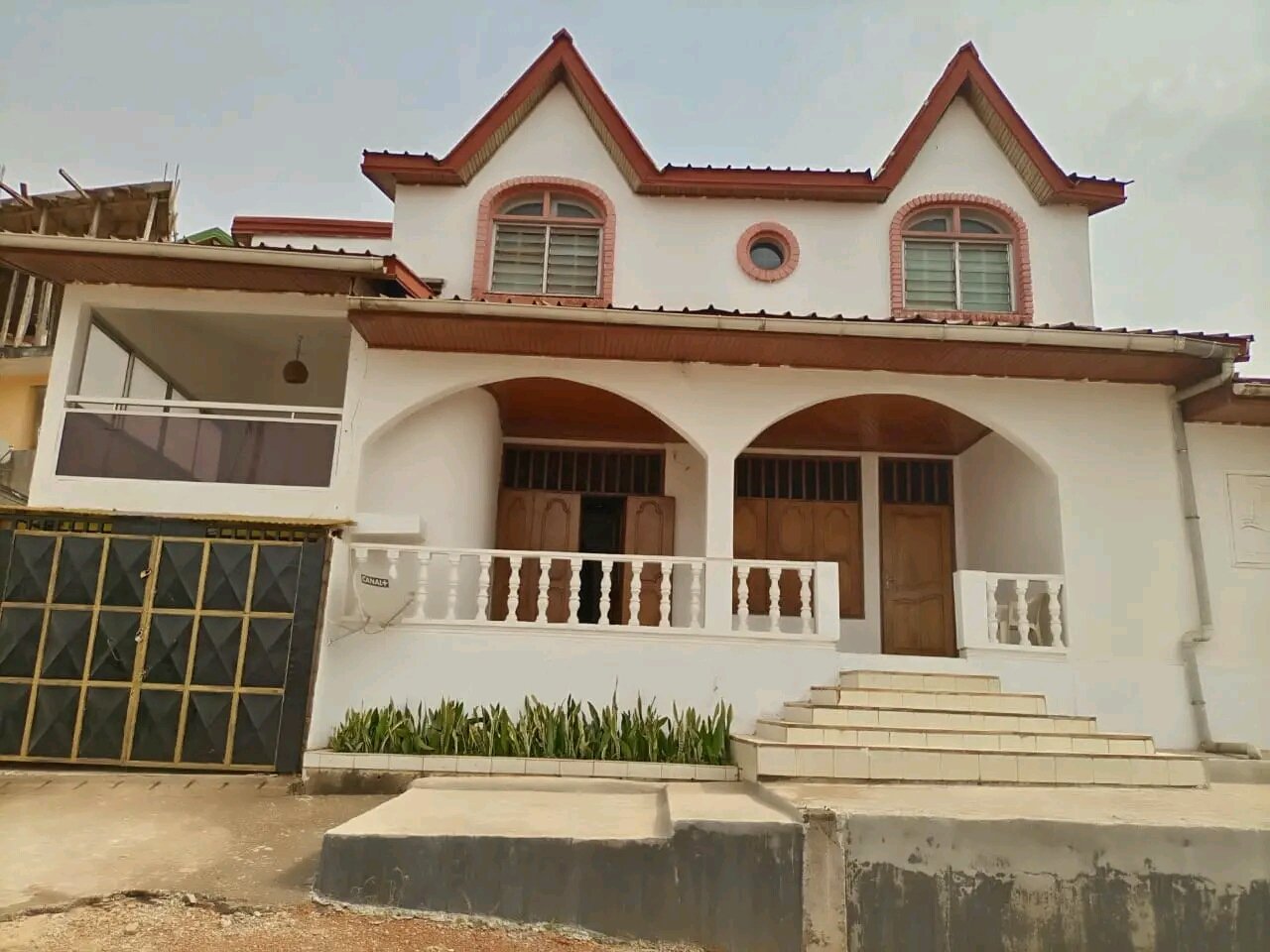 Duplex-villa à vendre à Nsimeyong