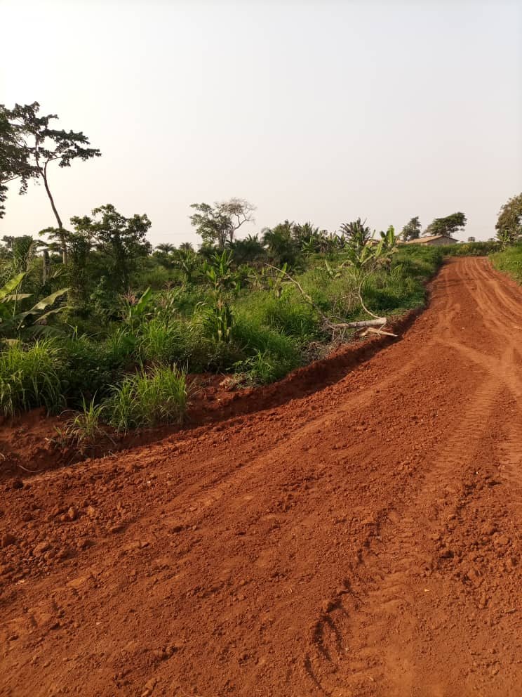 Terrains disponibles à toutouli à 150m de l'échangeur. Terrains titrés et disponibles en parcelles de 500m2 (vente par devant notaire)