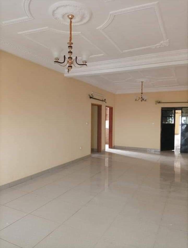 Appartement à louer à Makepe