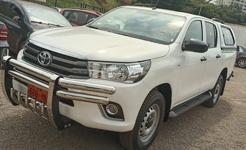 Toyota Hilux de dernière génération à louer