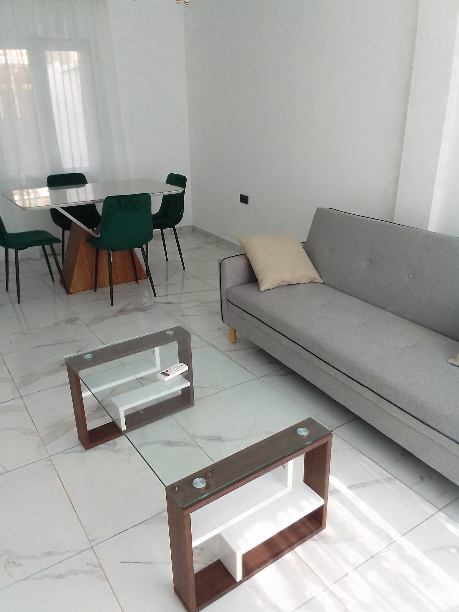 Studio meublé de luxe à louer au quartier Fouda