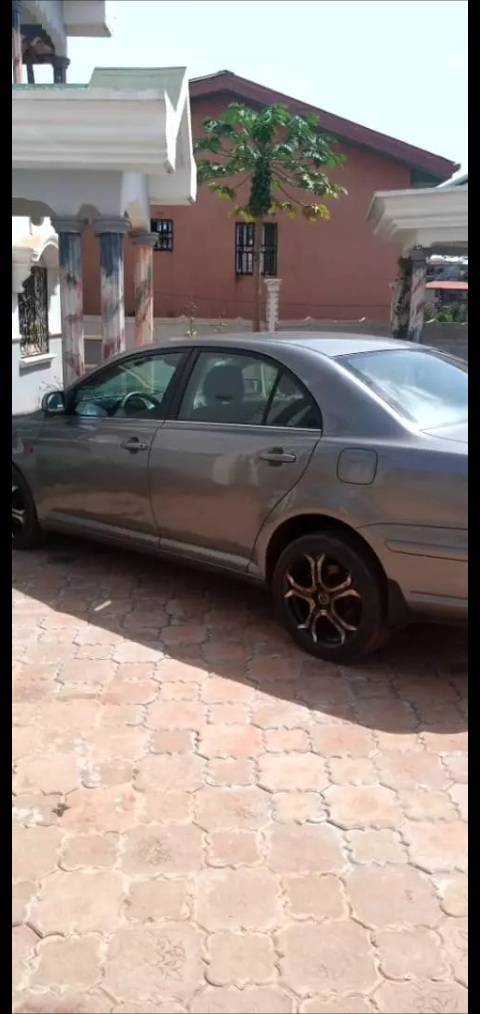 Avensis tête de cochon occasion Cameroun à vendre