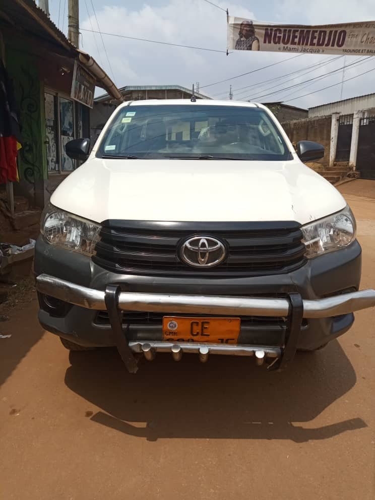 Pick up double cabine à louer à Yaoundé