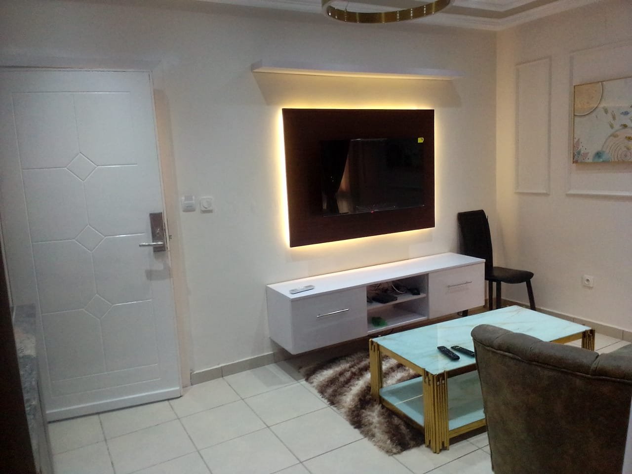 Joli studio meublé vip à louer à Douala Santa barbara