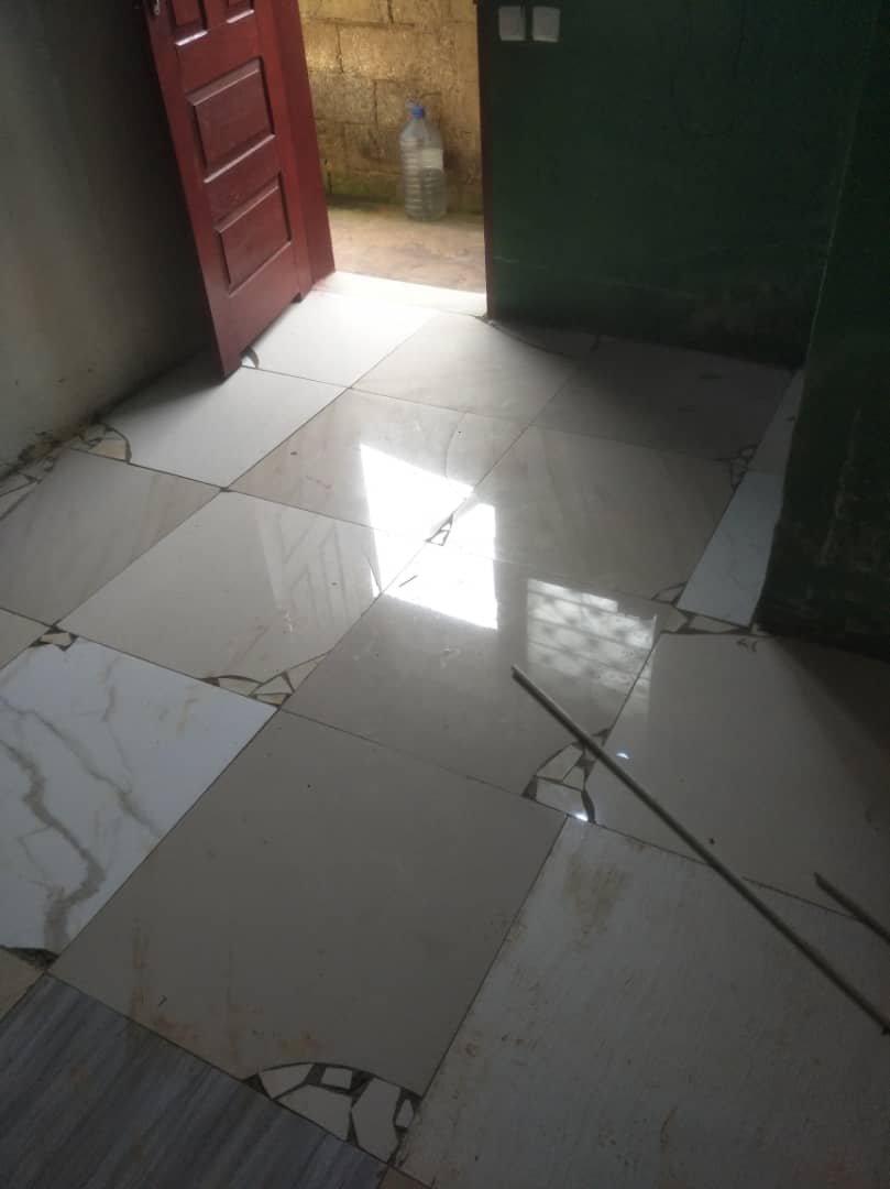 Chambre à louer à Biyemassi Superette