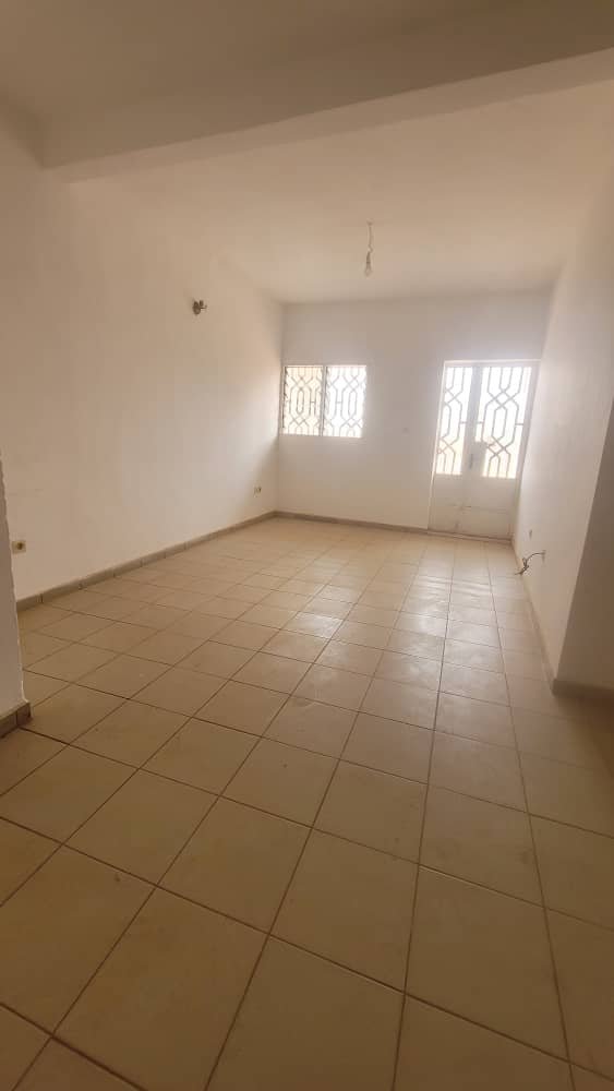 Appartement moderne à louer à Chapelle Nsimeyong