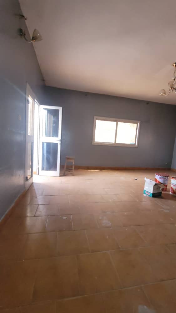 Un appartement individuel à louer à Chapelle Nsimeyong