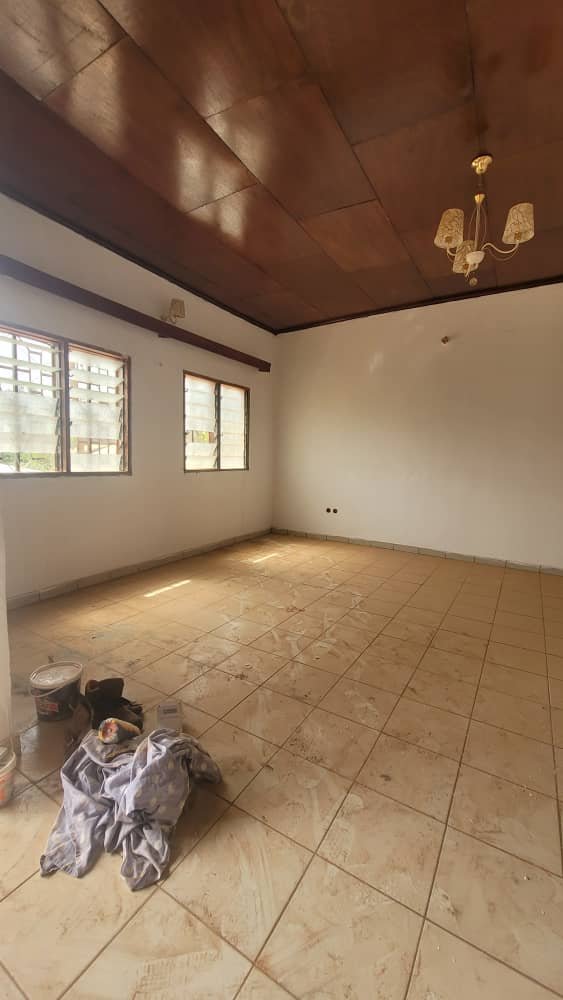 Appartement moderne à louer à Biyemassi superette